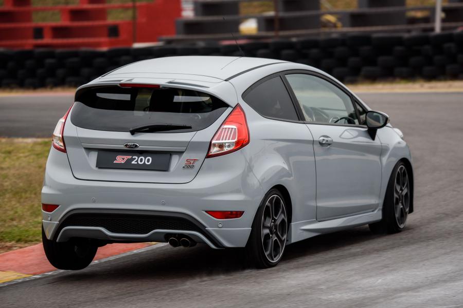  Ford Fiesta ST200 2017 года  (ZA) (фото 11 из 40)